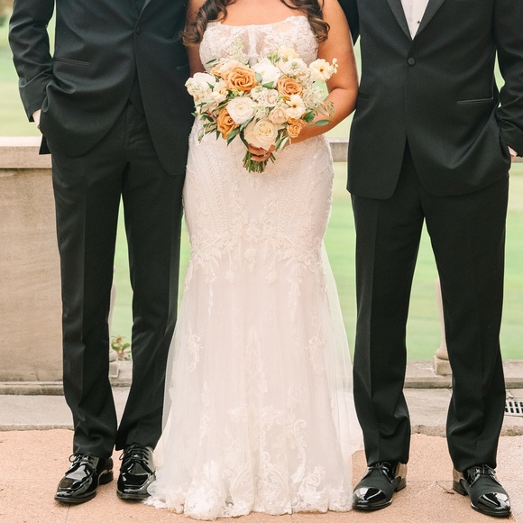 Elysee Sibylla Designer Bridal Gown - Picture 3 of 8